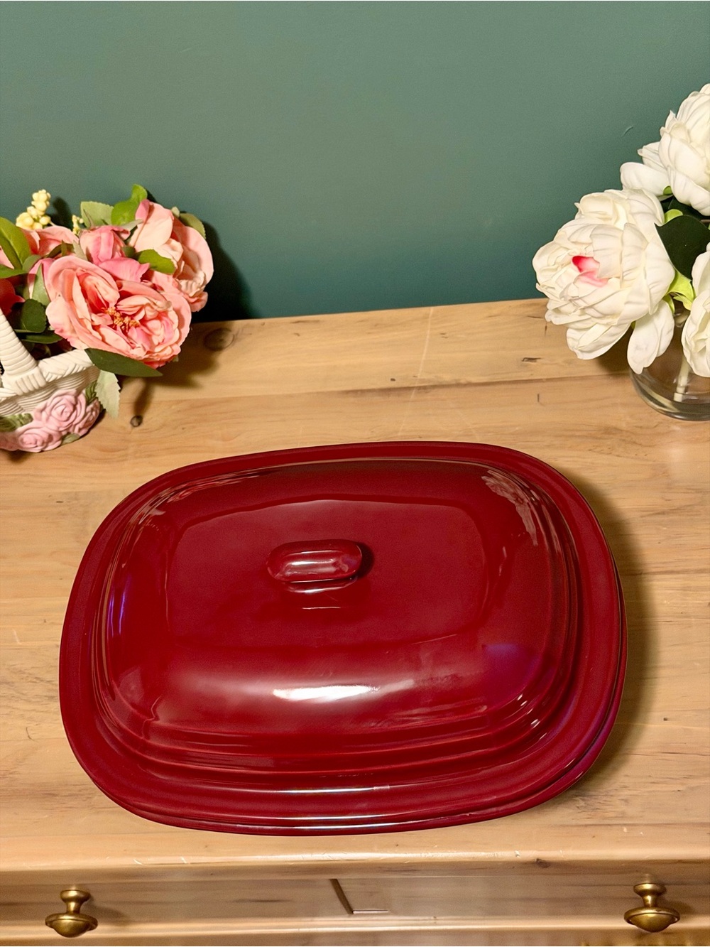 Pampered Chef Deep Covered Baker Cranberry 3.1 Qt Stoneware Dish - Picture 3 of 11